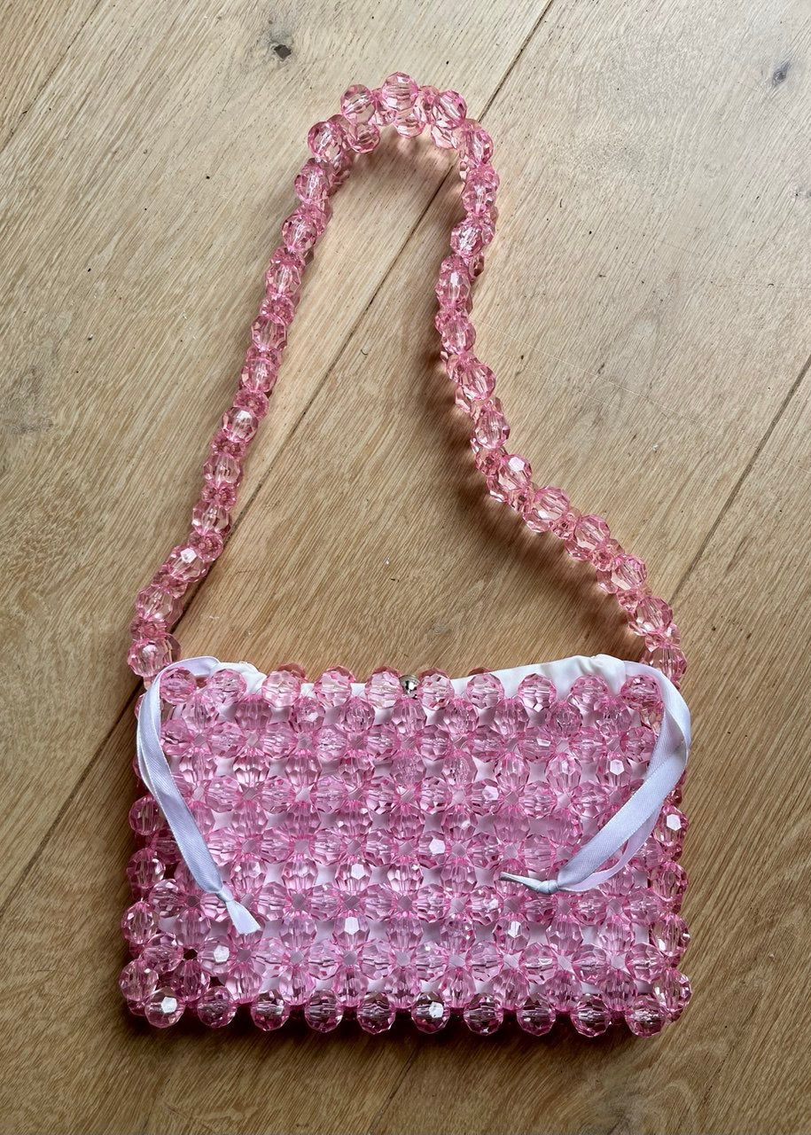 Satin pouch 🕊️