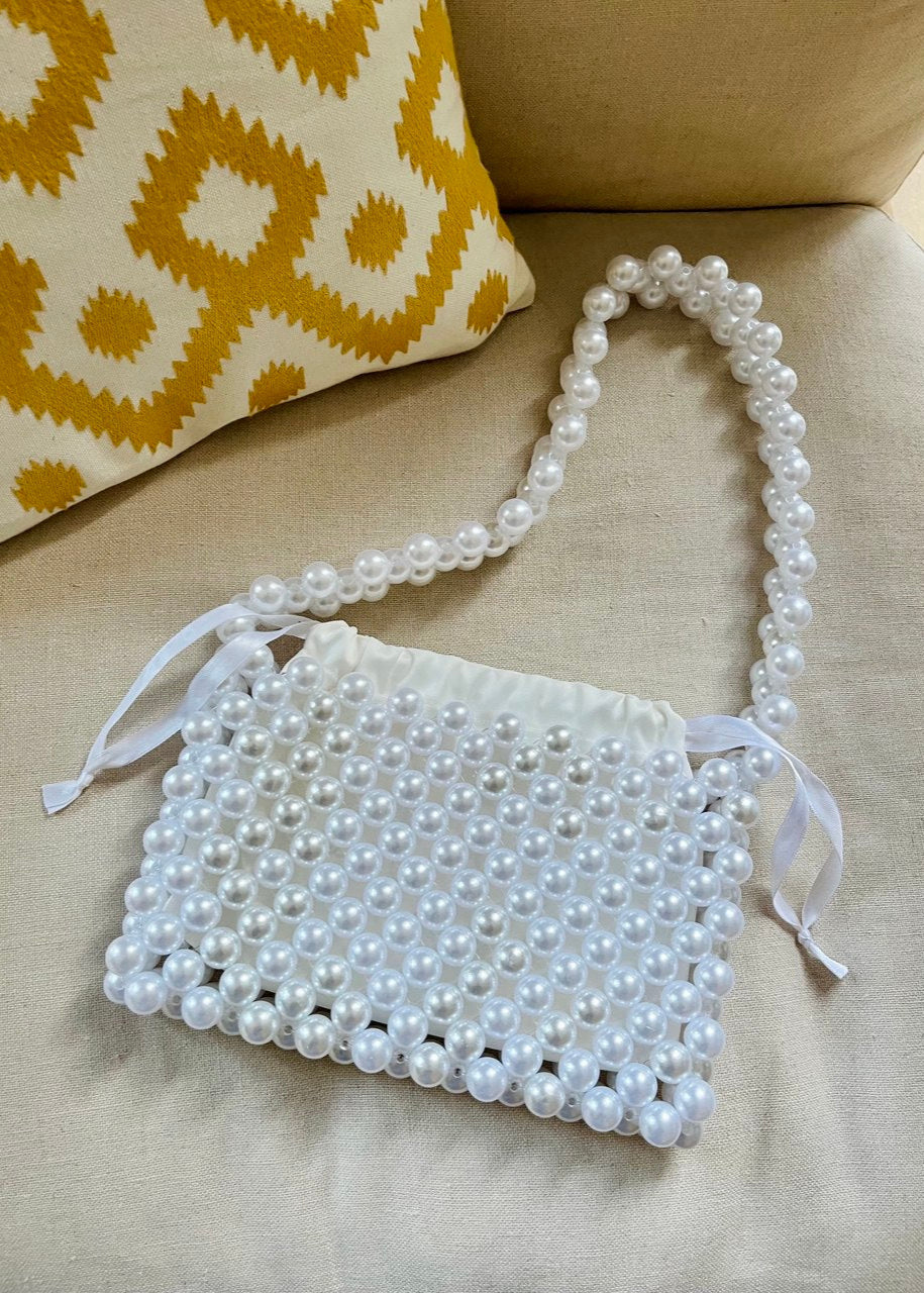 Satin pouch 🕊️